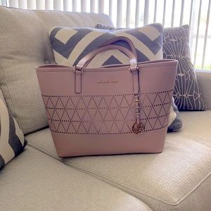 Michael Kors Large Tote in color Rose